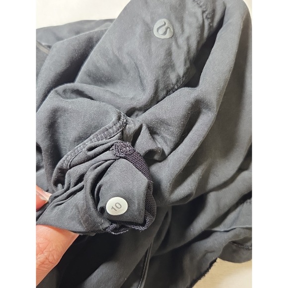 Lululemon & Go Keepsake Black‎ Tencel Pleated Shorts Size 10 - Picture 12 of 12